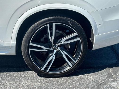 2019 Volvo XC90 T6 R-Design