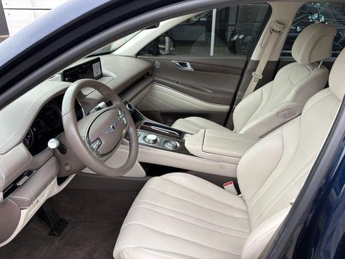 2023 Genesis GV80 2.5T