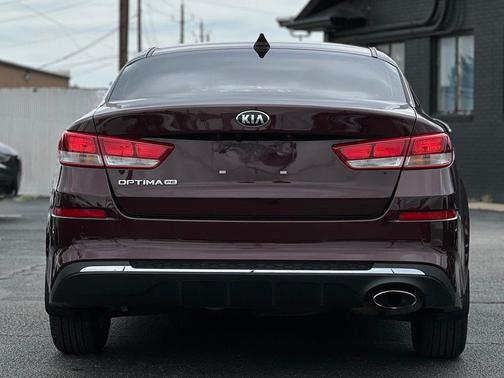 Sangria 2020 Kia Optima LX