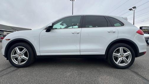 2014 Porsche Cayenne Platinum Edition