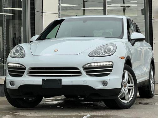 2014 Porsche Cayenne Platinum Edition