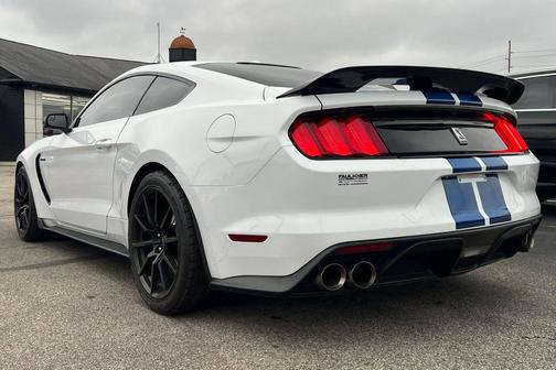 2017 Ford Shelby GT350 Base
