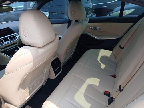 2021 BMW 330 xDrive