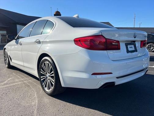 2017 BMW 540 540i