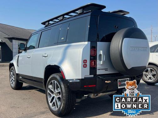 2022 Land Rover Defender 110 X-Dynamic SE