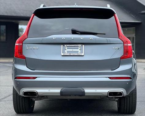2016 Volvo XC90 Hybrid T8 Momentum