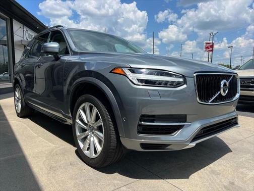 2016 Volvo XC90 Hybrid T8 Momentum