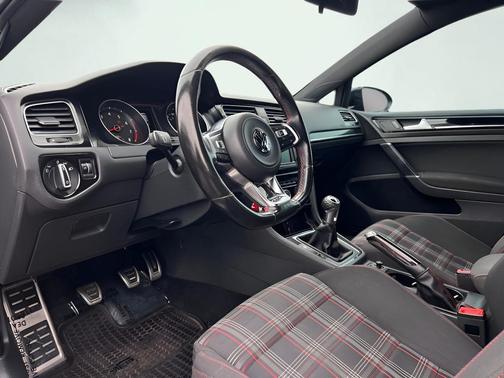 Steel Gray Metallic 2016 Volkswagen Golf GTI 2.0T S 4-Door