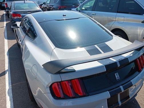 2016 Ford Shelby GT350 Base