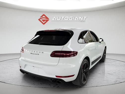 White 2018 Porsche Macan Macan GTS