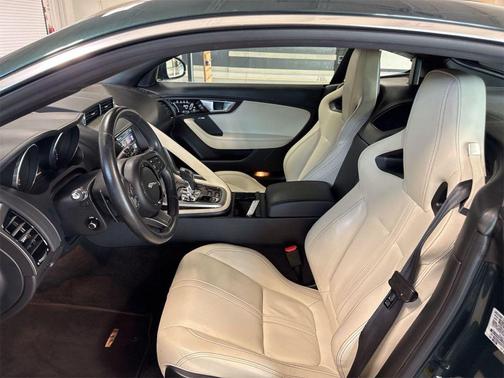 2016 Jaguar F-TYPE Base