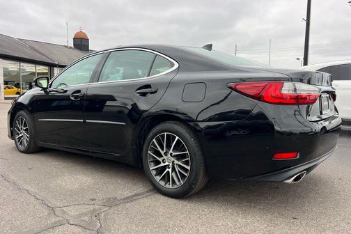 2017 Lexus ES 350 Base