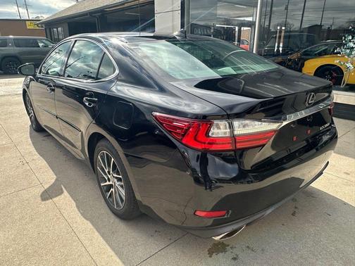 2017 Lexus ES 350 Base