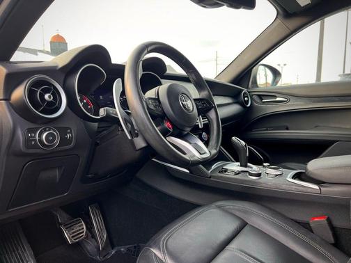 2023 Alfa Romeo Stelvio Sprint RWD