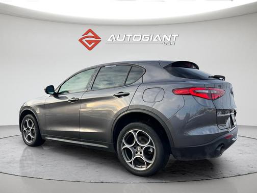 Vesuvio Gray Metallic 2023 Alfa Romeo Stelvio Sprint RWD