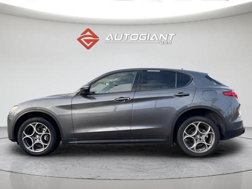 2023 Alfa Romeo Stelvio Sprint RWD