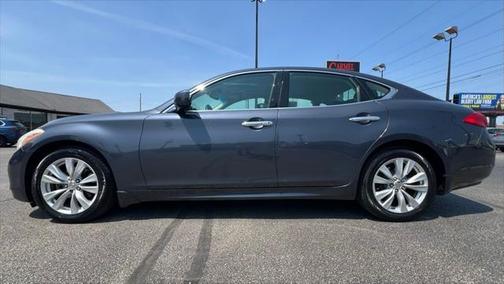 2011 INFINITI M37 Base