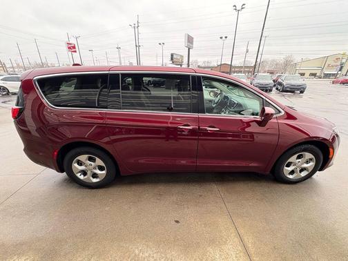 2017 Chrysler Pacifica Hybrid Touring Plus