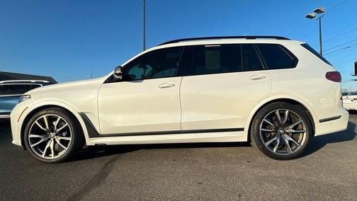 2021 BMW X7 M50i