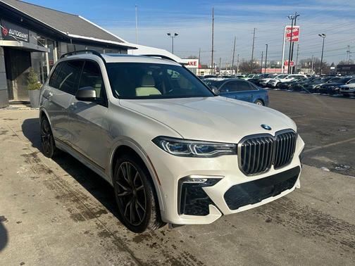 2021 BMW X7 M50i