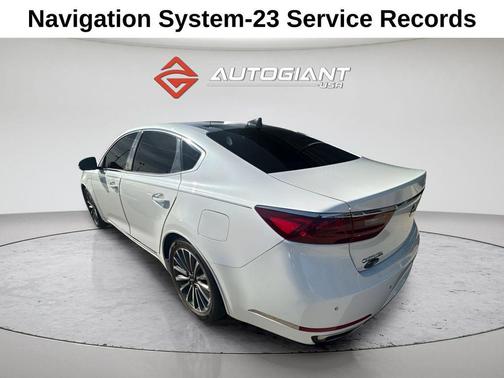 2017 Kia Cadenza Technology