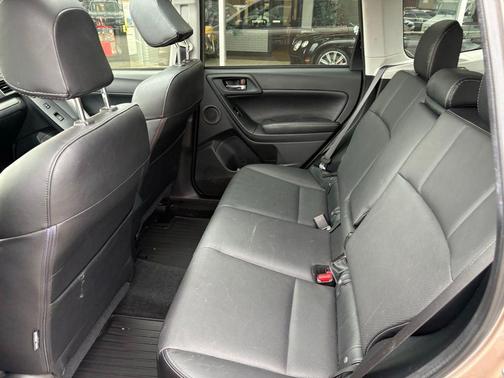 2016 Subaru Forester 2.5i Touring