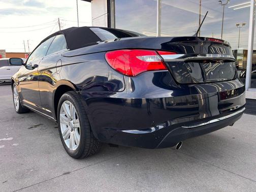 2011 Chrysler 200 Touring
