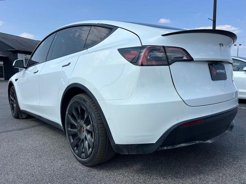 2021 Tesla Model Y Long Range Dual Motor All-Wheel Drive