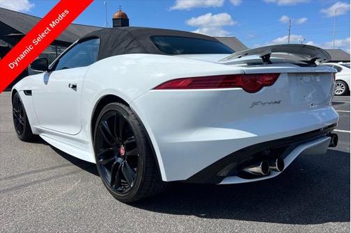 2017 Jaguar F-TYPE R