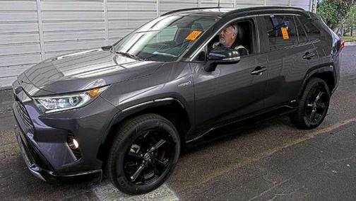 2020 Toyota RAV4 Hybrid SE