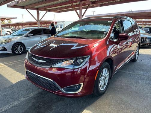 2020 Chrysler Pacifica Touring L