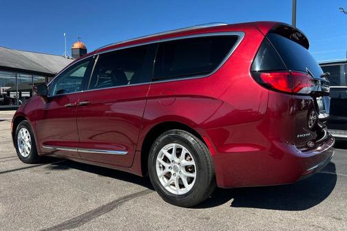 2020 Chrysler Pacifica Touring L