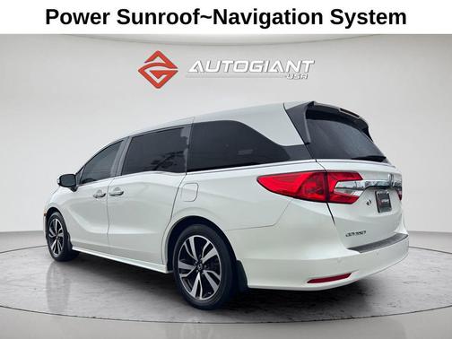White Diamond Pearl 2019 Honda Odyssey Elite