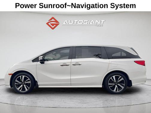 White Diamond Pearl 2019 Honda Odyssey Elite