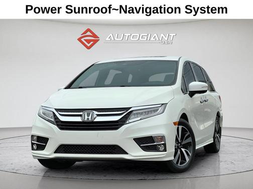White Diamond Pearl 2019 Honda Odyssey Elite