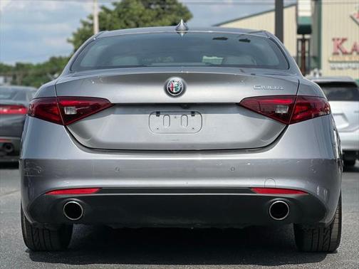 2018 Alfa Romeo Giulia Base