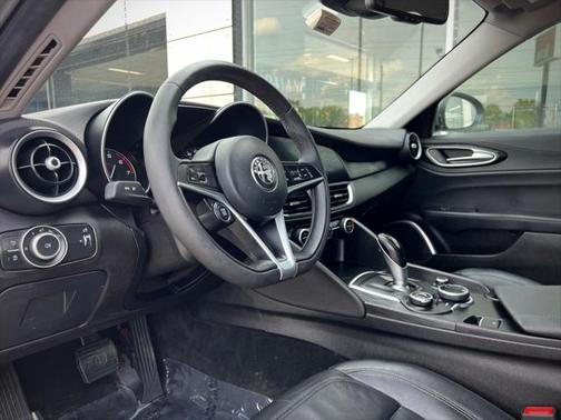 2018 Alfa Romeo Giulia Base