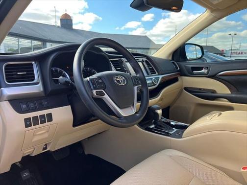 2017 Toyota Highlander Limited