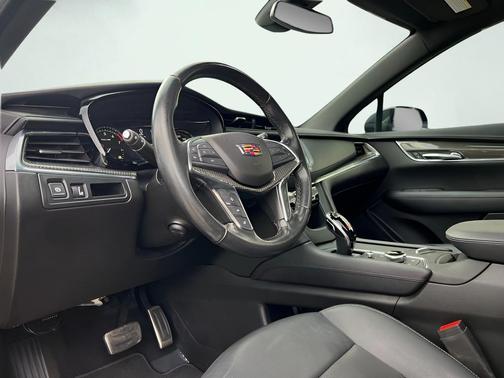 2020 Cadillac XT5 Sport