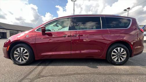 2021 Chrysler Pacifica Hybrid Touring L