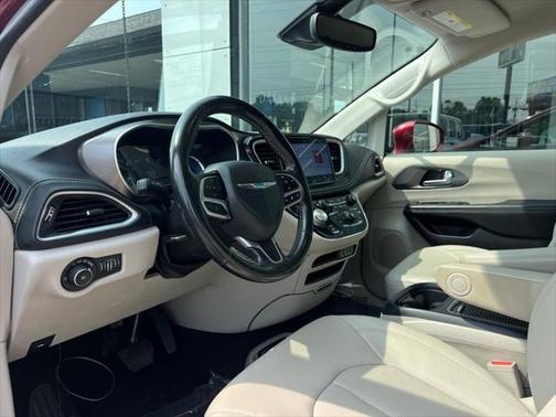 2021 Chrysler Pacifica Hybrid Touring L