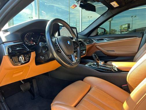 2021 BMW 530 530i