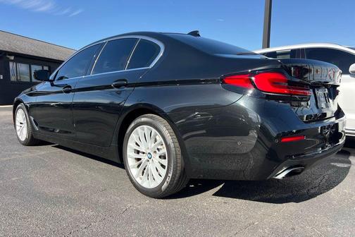 2021 BMW 530 530i