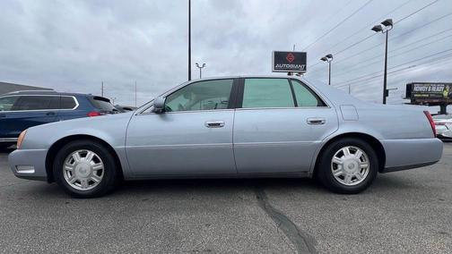 2005 Cadillac DeVille Base