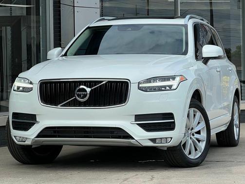 2019 Volvo XC90 T6 Momentum
