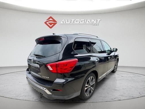 Magnetic Black Pearl 2020 Nissan Pathfinder Platinum 2WD
