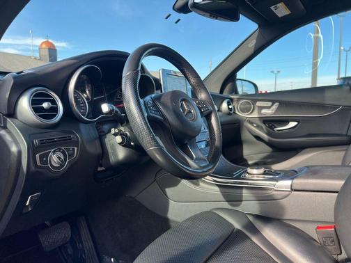 2017 Mercedes-Benz GLC 300 4MATIC