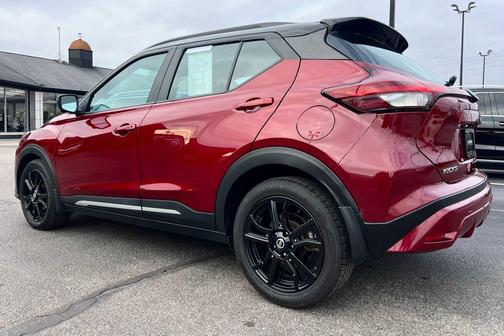 2021 Nissan Kicks SR