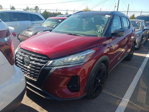 2021 Nissan Kicks SR