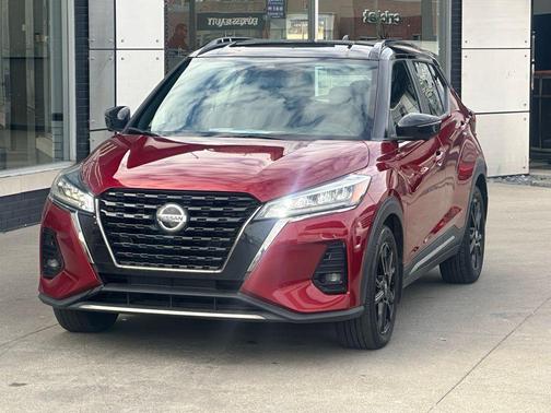 2021 Nissan Kicks SR